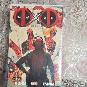 Marvel Deadpool Kills Deadpool Comic with Red and Black